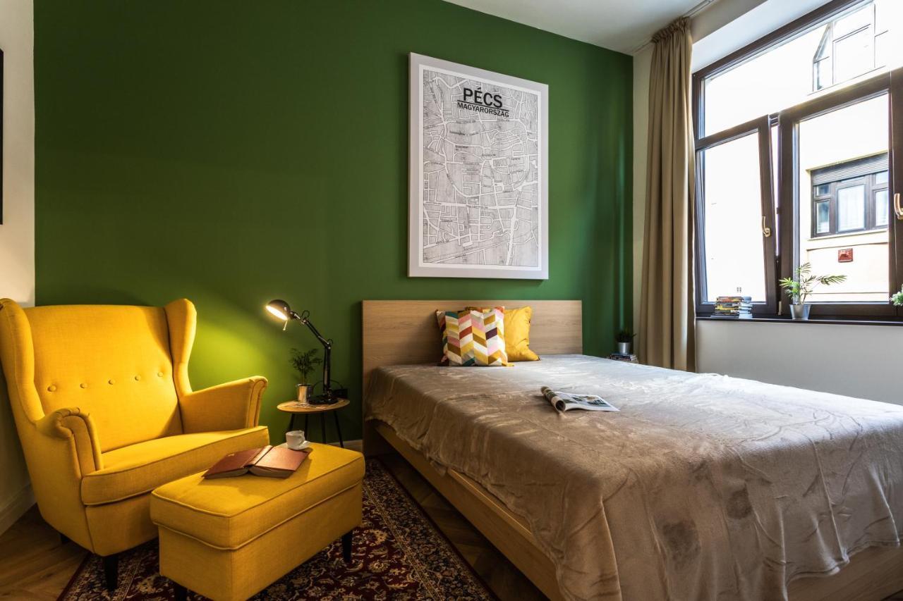M15 Apartment Pecs Luaran gambar